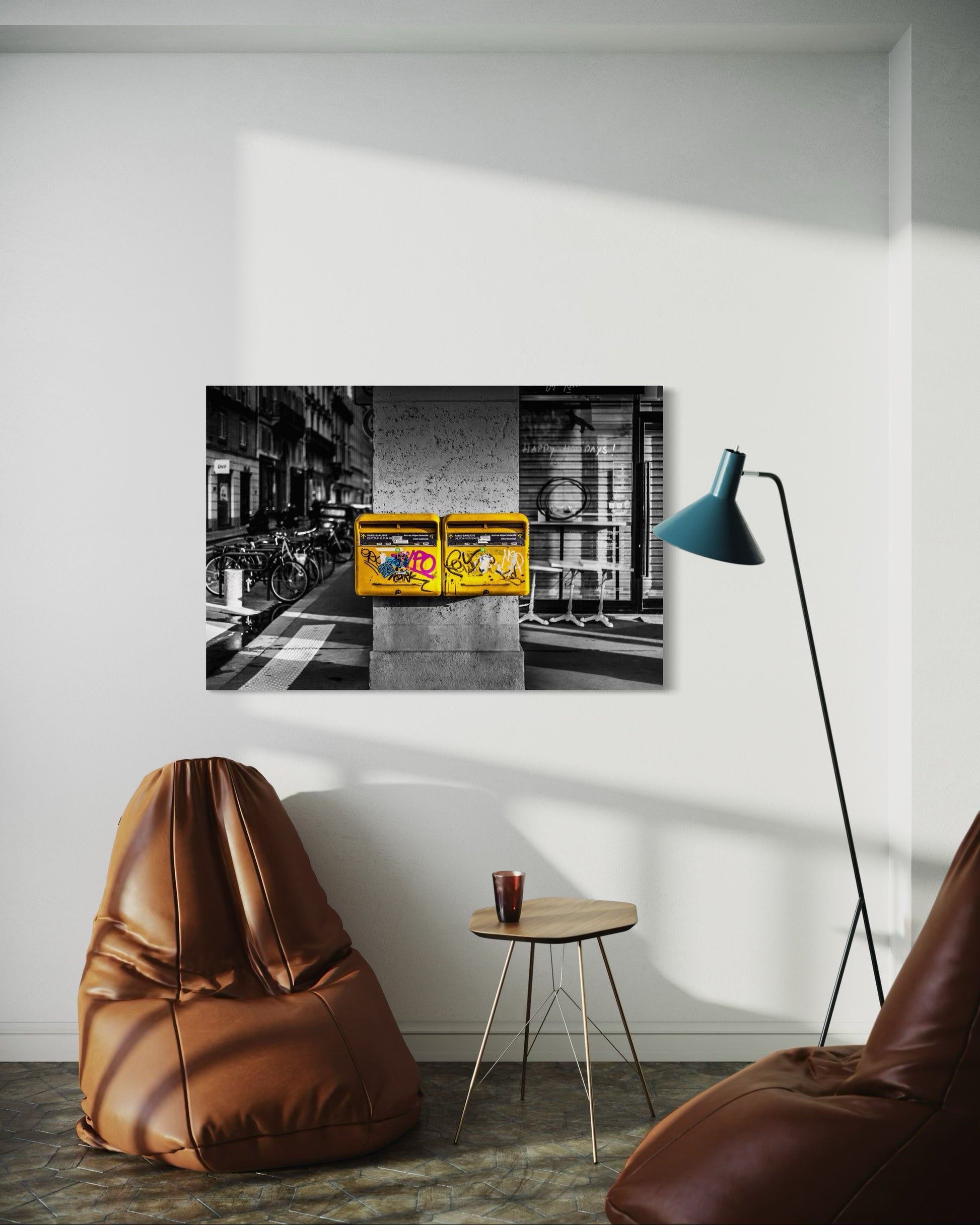 MURMURES EN JAUNE DANS LE SILENCE DE LA VILLE