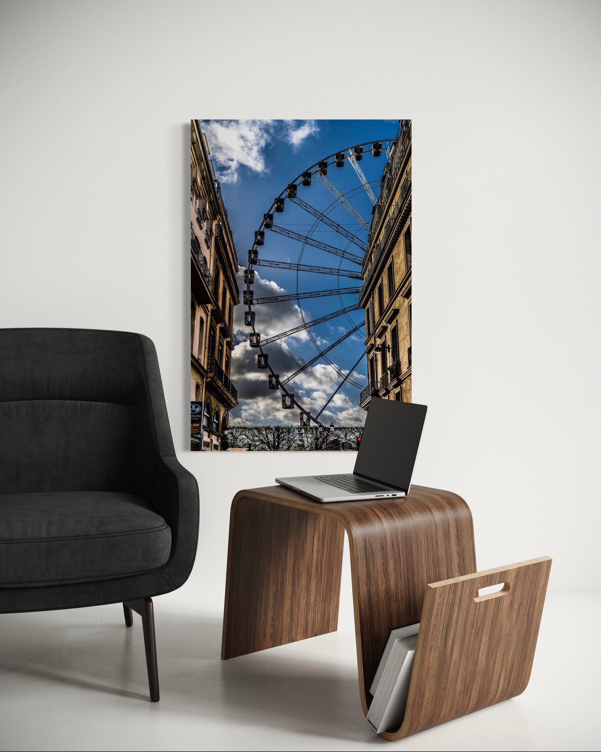 LA GRANDE ROUE ENTRE LES MURS DU PASSE