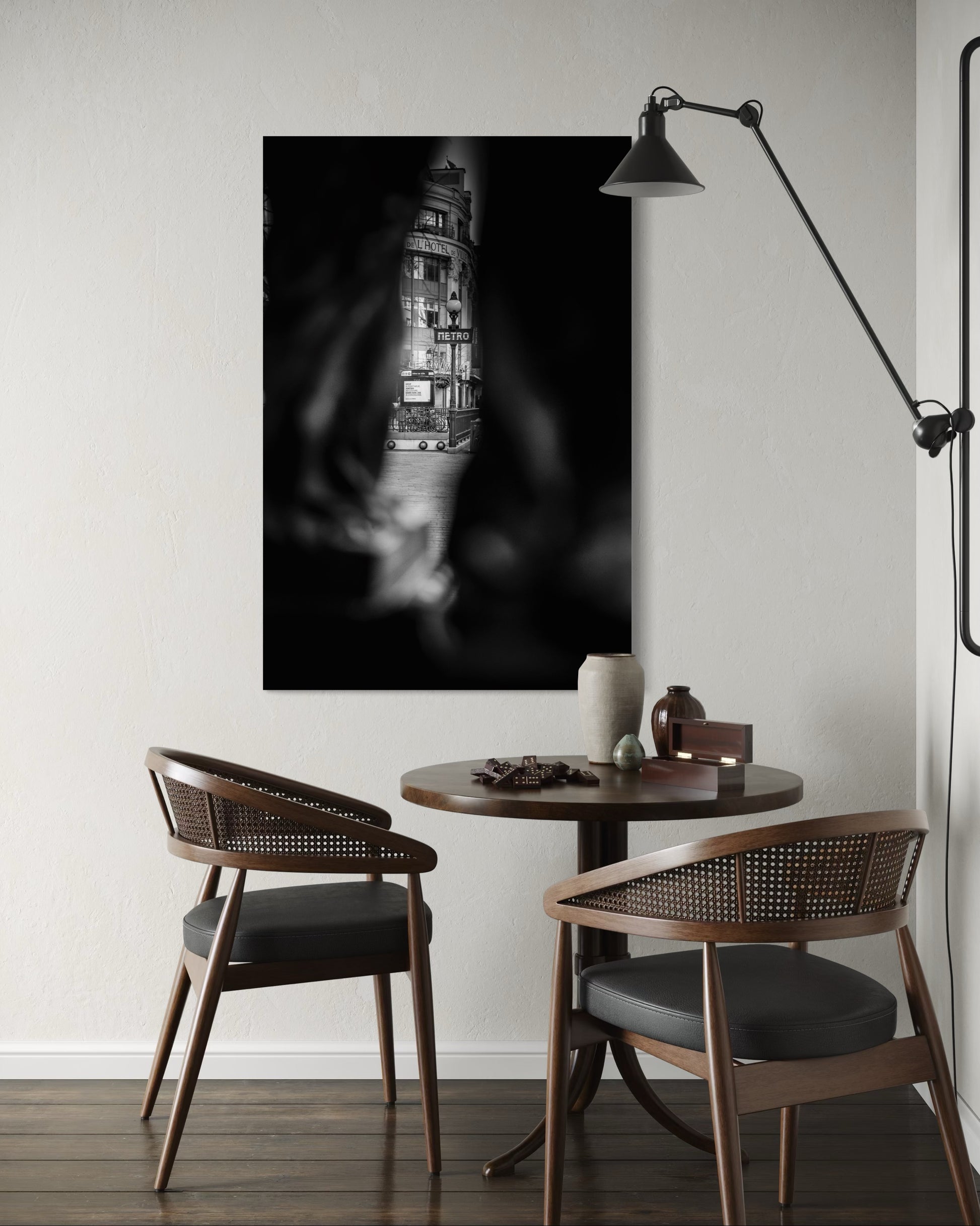 ENTRE LES OMBRES,PARIS SE REVELE